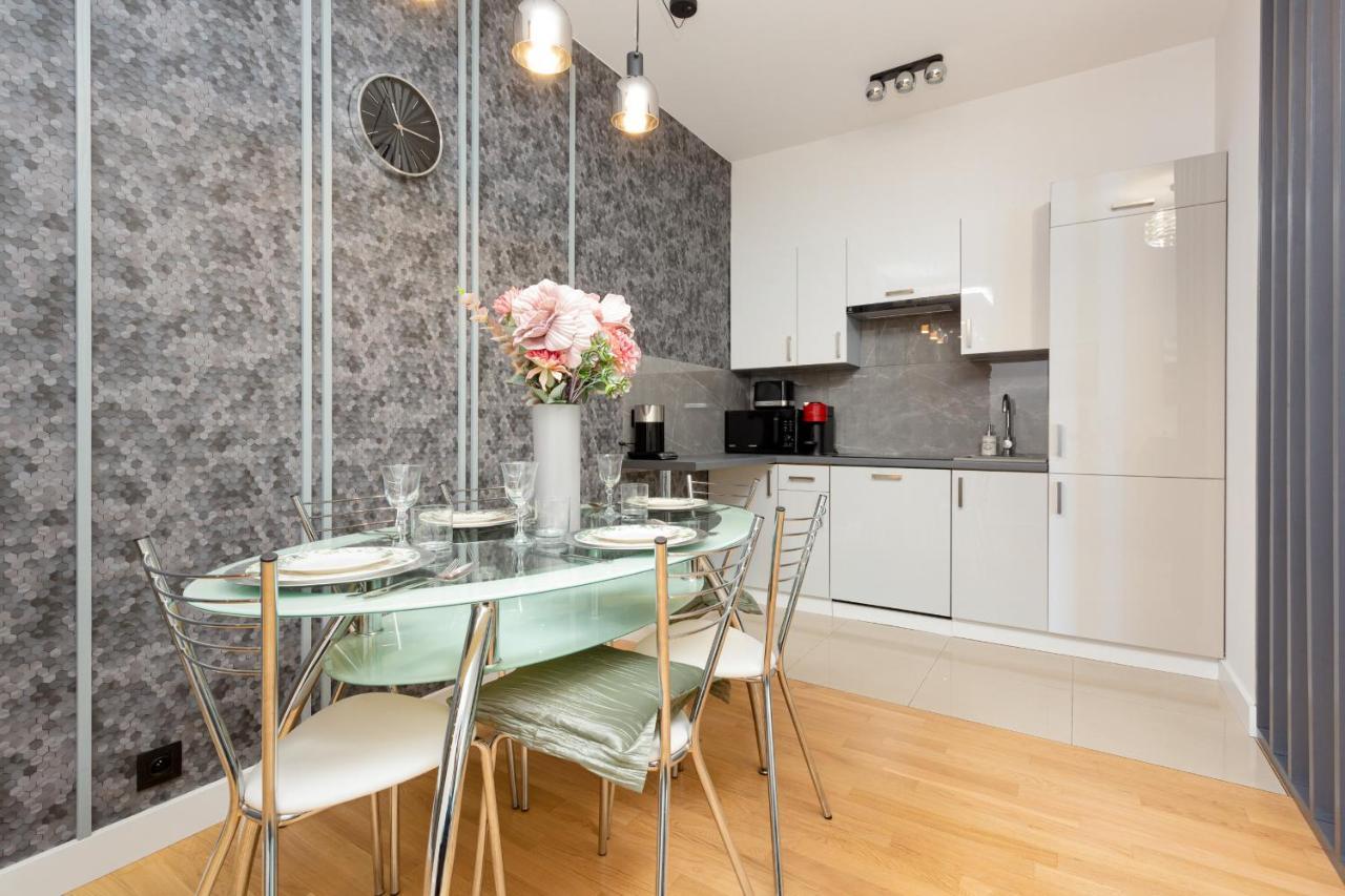 Park Arkadia Apartment With Parking Mokotow By Noclegi Renters Варшава Екстериор снимка