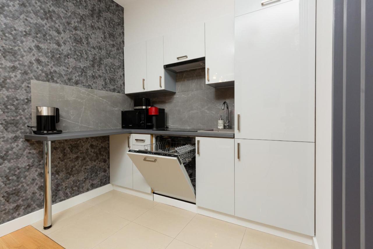 Park Arkadia Apartment With Parking Mokotow By Noclegi Renters Варшава Екстериор снимка