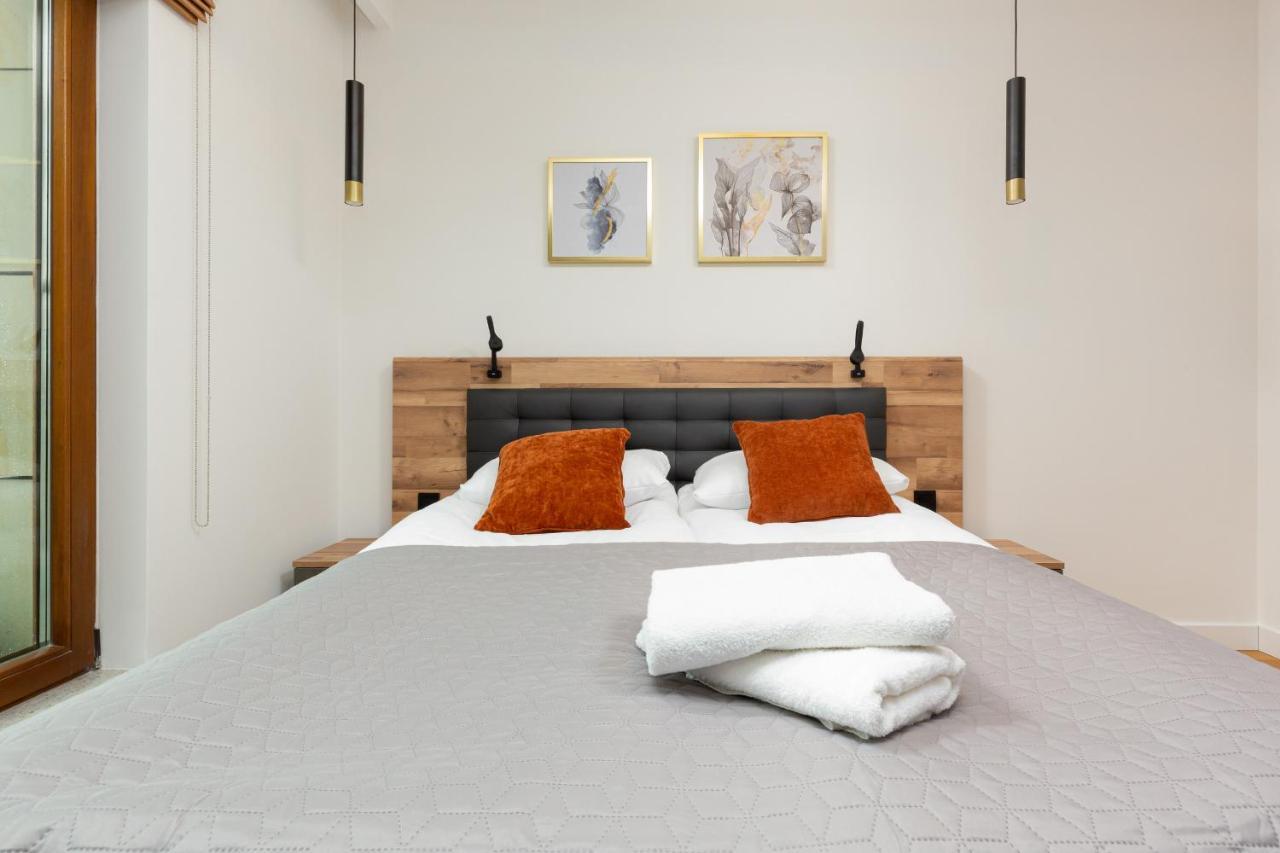 Park Arkadia Apartment With Parking Mokotow By Noclegi Renters Варшава Екстериор снимка