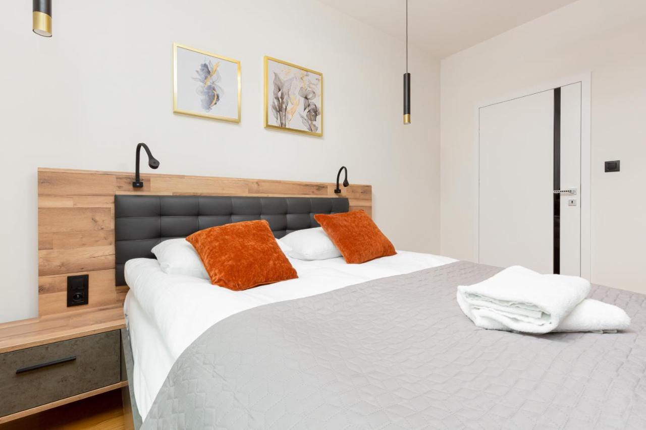 Park Arkadia Apartment With Parking Mokotow By Noclegi Renters Варшава Екстериор снимка
