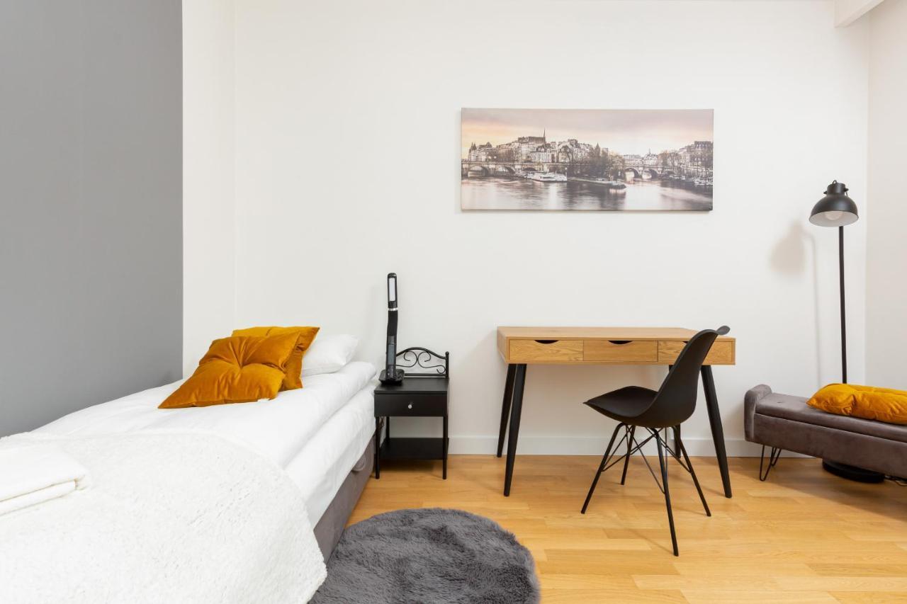 Park Arkadia Apartment With Parking Mokotow By Noclegi Renters Варшава Екстериор снимка